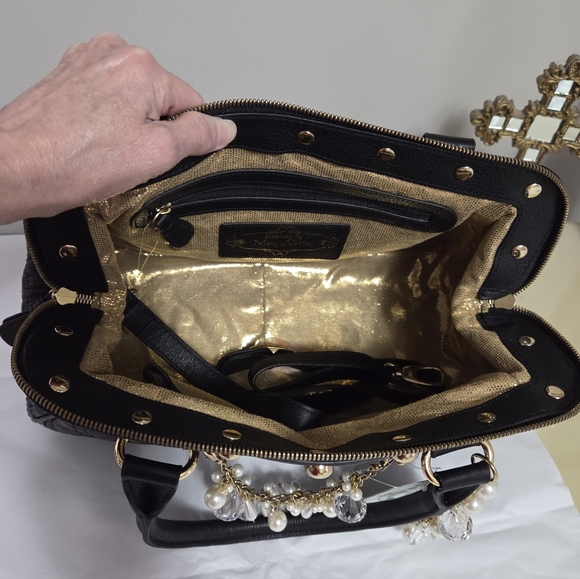 Frosting By Mary Norton Black Frame Top Satchel - Picture 3 of 10